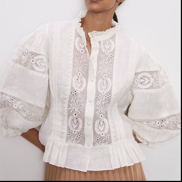 stylish women shirts blouse embroidery shirt autumn fashion hollow out lace patchwork striped modern lady short, White
stylish women shirts blouse embroidery shirt autumn fashion hollow out lace patchwork striped modern lady short, White