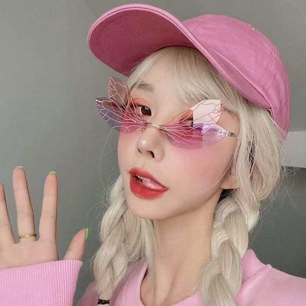 sunglasses 2021 fashion rimless women vintage dragonfly men frameless gradient clear lens sun glasses steampunk wing, White;black
sunglasses 2021 fashion rimless women vintage dragonfly men frameless gradient clear lens sun glasses steampunk wing, White;black