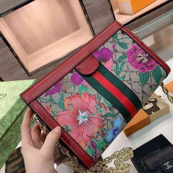luxury handbags storage women's graffiti european american fashion old flower envelope chain versatile single shoulder m
luxury handbags storage women's graffiti european american fashion old flower envelope chain versatile single shoulder m
