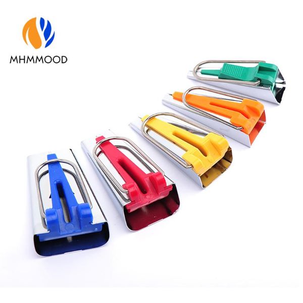 1pcs 6/12/18/25mm splicing cloth bias binding tape maker garment fabric sewing machine diy binder foot tools accessories notions, Black
1pcs 6/12/18/25mm splicing cloth bias binding tape maker garment fabric sewing machine diy binder foot tools accessories notions, Black