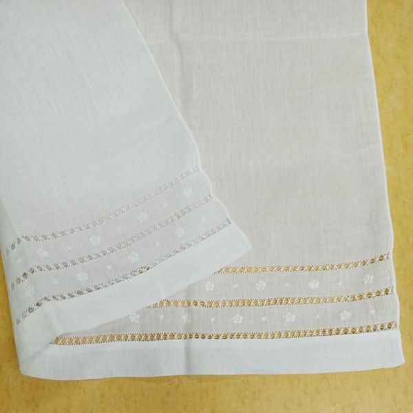 set of 6 white linen embroidered floral bath towels guest towel 71*102 cm wonderful to use in your own home bow ties, Black;gray
set of 6 white linen embroidered floral bath towels guest towel 71*102 cm wonderful to use in your own home bow ties, Black;gray