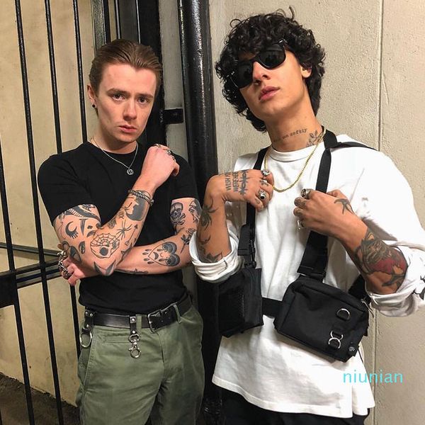 2021 men bags tactical harness chest rig hip-hop oxford two pockets fanny pack alyx kanye functional vest bag
2021 men bags tactical harness chest rig hip-hop oxford two pockets fanny pack alyx kanye functional vest bag
