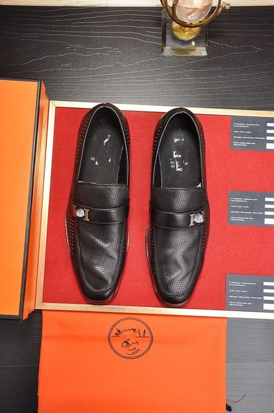 2022 luxury brand patent leather mens loafers wedding party designer dress shoes black green monk strap casual fashion men slip on shoes
2022 luxury brand patent leather mens loafers wedding party designer dress shoes black green monk strap casual fashion men slip on shoes