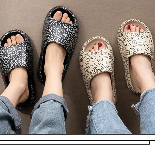 slippers women summer men indoor eva 2021 cool soft bottom sandals trendy slides beach shoes 36-45, Black
slippers women summer men indoor eva 2021 cool soft bottom sandals trendy slides beach shoes 36-45, Black