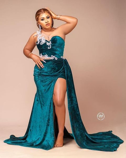 2021 plus size arabic aso ebi hunter green mermaid prom dresses lace beaded high split evening formal party second reception bridesmaid gown, Black
2021 plus size arabic aso ebi hunter green mermaid prom dresses lace beaded high split evening formal party second reception bridesmaid gown, Black