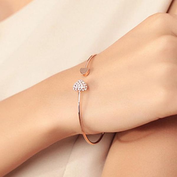 charm bracelets korean version of the fashion cuff opening bracelet adjustable high-grade light luxury design crystal double heart, Golden;silver
charm bracelets korean version of the fashion cuff opening bracelet adjustable high-grade light luxury design crystal double heart, Golden;silver