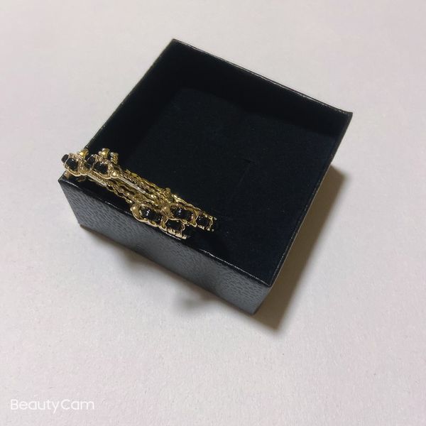 good items semicircular matel chain earrings classic fashion pearl ear ring back with stamp ,for ladies collect luxurious jewelry vip gift, White
good items semicircular matel chain earrings classic fashion pearl ear ring back with stamp ,for ladies collect luxurious jewelry vip gift, White