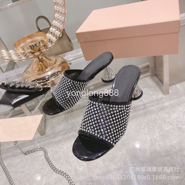 slippers summer korean version fish mouth slippers in a line shape, wearing crystal hourglass and fashionable high-heeled princess shoes, Black
slippers summer korean version fish mouth slippers in a line shape, wearing crystal hourglass and fashionable high-heeled princess shoes, Black