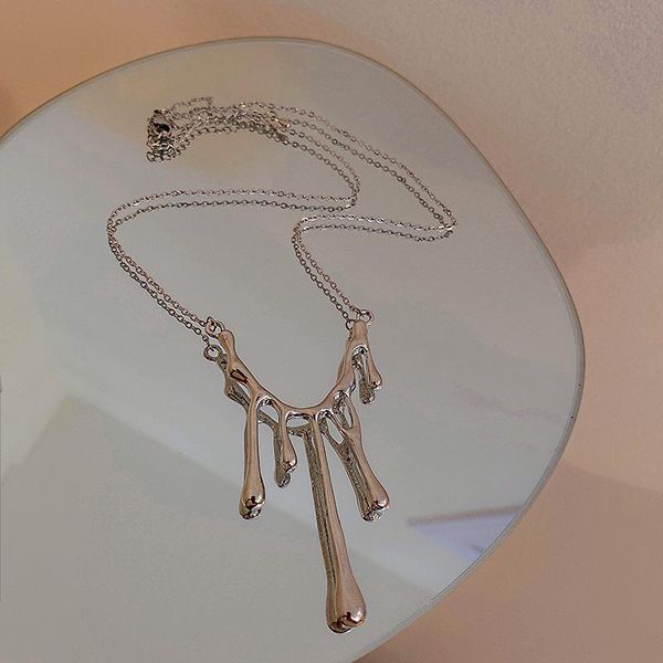 pendant necklaces european and american metal cold wind design geometric drop necklace baroque retro fashion simple personality, Silver
pendant necklaces european and american metal cold wind design geometric drop necklace baroque retro fashion simple personality, Silver