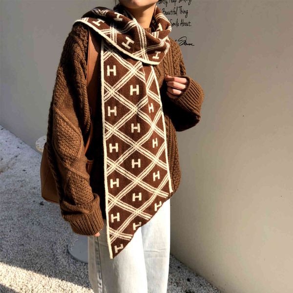 the new design hong kong style temperament net red female autumn and winter new knitted imitation cashmere thickened warm dual-purpose scarf, Blue;gray
the new design hong kong style temperament net red female autumn and winter new knitted imitation cashmere thickened warm dual-purpose scarf, Blue;gray