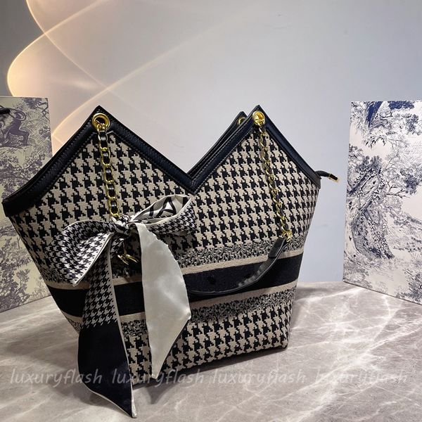 latest series women shouler bag designer handbag luxury houndstooth leopard tote wild casual large-capacity vintage classic letter
latest series women shouler bag designer handbag luxury houndstooth leopard tote wild casual large-capacity vintage classic letter