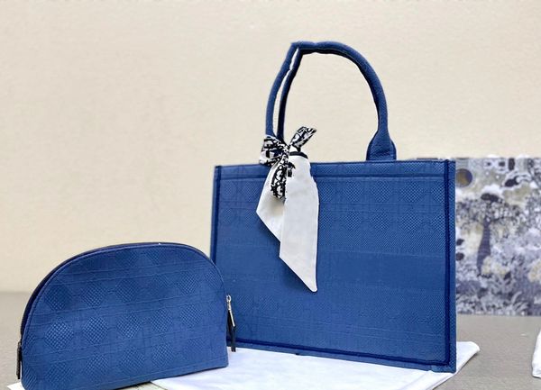 2021 embroidery shopping bag color design elements extent of the joker can let you jing is colourful and happy. compared with thes low-key h
2021 embroidery shopping bag color design elements extent of the joker can let you jing is colourful and happy. compared with thes low-key h