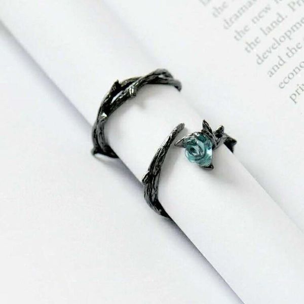 cluster rings vintage punk metal opening ring male female blue rose flower black gold for women men jewelry simple fashion couples, Golden;silver
cluster rings vintage punk metal opening ring male female blue rose flower black gold for women men jewelry simple fashion couples, Golden;silver