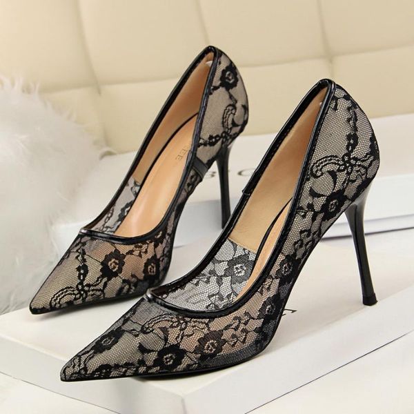 dress shoes europe & america for women 2021 high heels fine heel shallow mouth pointed toe mesh hollow lace pumps, Black
dress shoes europe & america for women 2021 high heels fine heel shallow mouth pointed toe mesh hollow lace pumps, Black