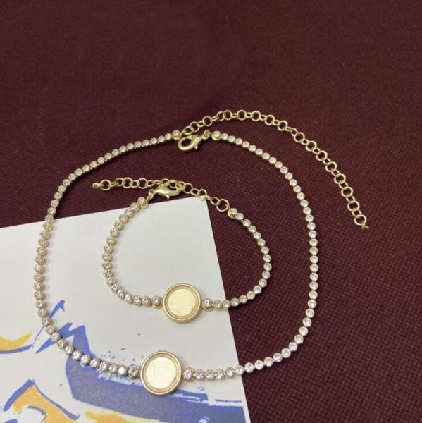 chokers classic designer round letter bib choker chain necklace bracelet for women lady fashion accessories party wedding jewelry gift, Golden;silver
chokers classic designer round letter bib choker chain necklace bracelet for women lady fashion accessories party wedding jewelry gift, Golden;silver