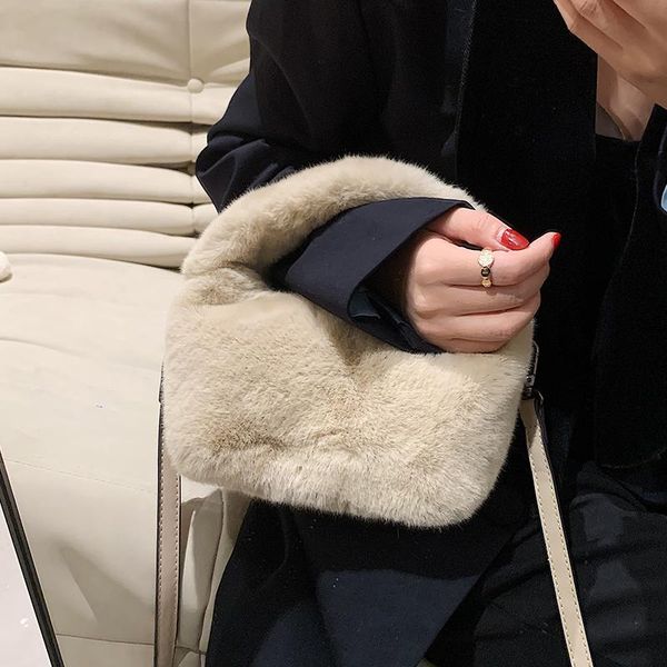 evening bags niche design autumn/winter plush bag 2021 female ins messenger -selling all-match handbag width: 22cm
evening bags niche design autumn/winter plush bag 2021 female ins messenger -selling all-match handbag width: 22cm
