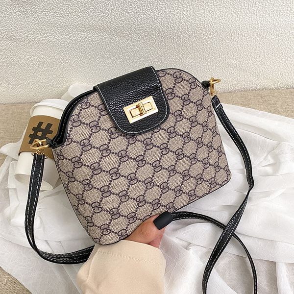 2020 dg trade shoulder female bag trend foreign messenger korean version small new shell abuvb
2020 dg trade shoulder female bag trend foreign messenger korean version small new shell abuvb