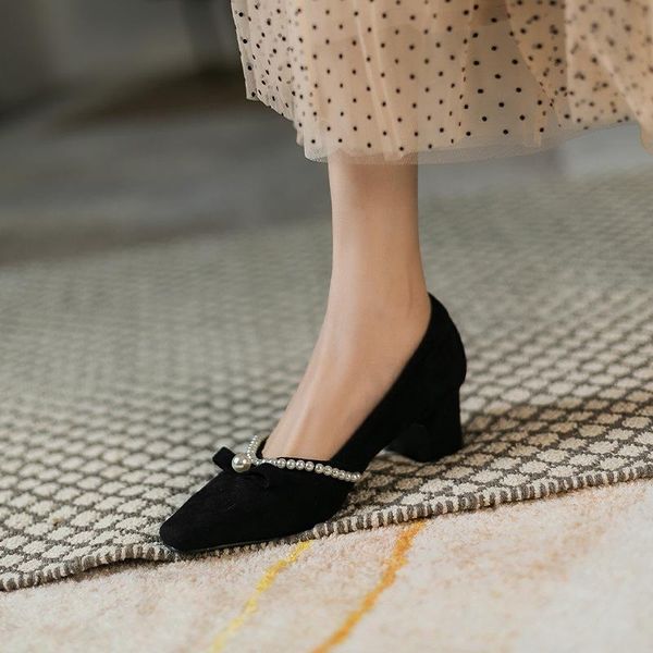 dress shoes retro square toe pearl bowknot women's matte leather black chunky heel french high heels
dress shoes retro square toe pearl bowknot women's matte leather black chunky heel french high heels