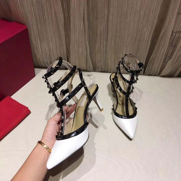 classic fashion slides sandals lady summer sandals designer metal buckle large size leather thick bottom high heeled women shoe bagshoe1978, Black
classic fashion slides sandals lady summer sandals designer metal buckle large size leather thick bottom high heeled women shoe bagshoe1978, Black