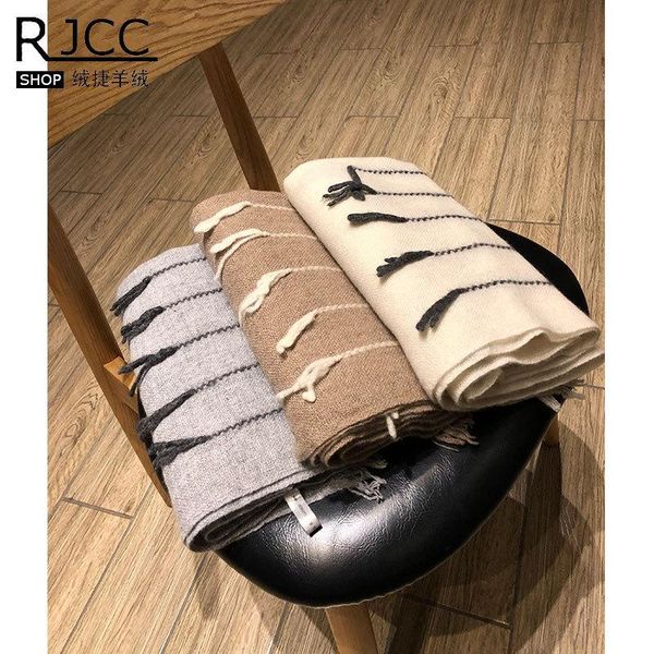 scarves luxury cashmere scarf women fashion shawl 2021 autumn and winter threading hair whiskers solid color warm comfortable, Blue;gray
scarves luxury cashmere scarf women fashion shawl 2021 autumn and winter threading hair whiskers solid color warm comfortable, Blue;gray