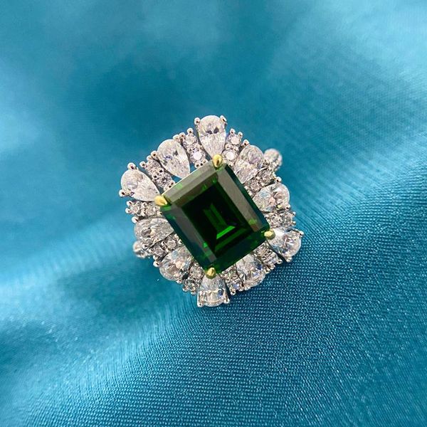 cluster rings 925 sterling silver high carbon diamond 9*11mm emerald vintage wedding ring for women sparking zircon party jewelr, Golden;silver
cluster rings 925 sterling silver high carbon diamond 9*11mm emerald vintage wedding ring for women sparking zircon party jewelr, Golden;silver