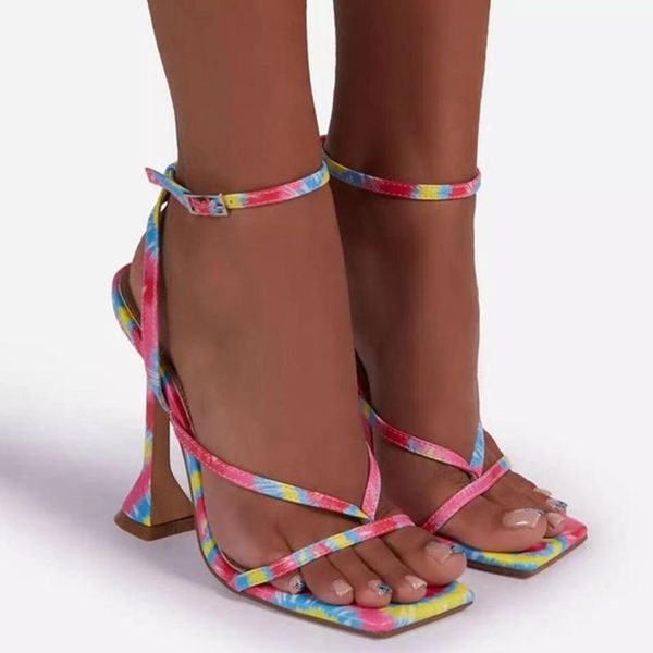 women shoes 2021 high heels sandals fashion colorful for footwear ladies female plus size 43, Black
women shoes 2021 high heels sandals fashion colorful for footwear ladies female plus size 43, Black
