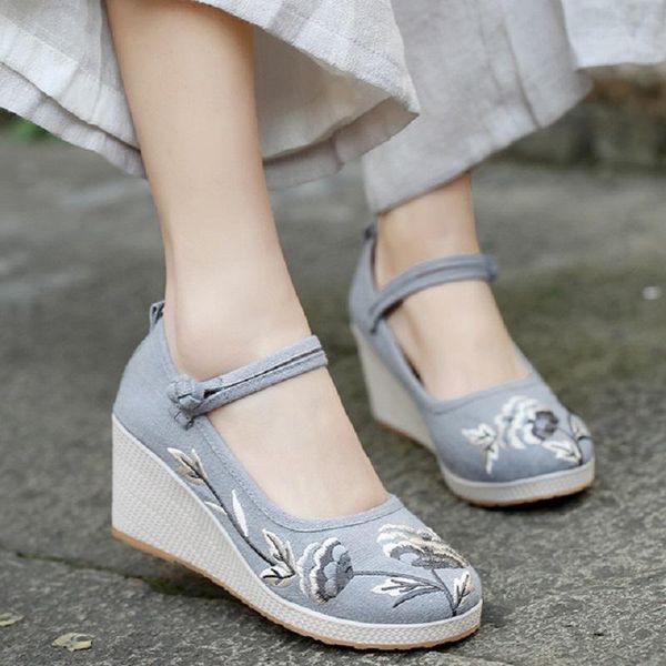 dress shoes spring summer autumn retro fashion canvas embroider buckle women pumps china style wedges fabric sole lady 20210404, Black
dress shoes spring summer autumn retro fashion canvas embroider buckle women pumps china style wedges fabric sole lady 20210404, Black