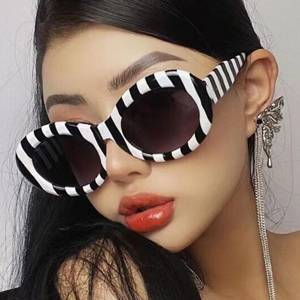 sunglasses fashion stripe decoration women 2021 retro oval black white sunglass female trending shades glasses, White;black
sunglasses fashion stripe decoration women 2021 retro oval black white sunglass female trending shades glasses, White;black