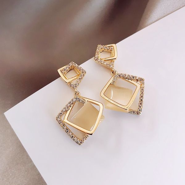 silver needle geometric square new earrings net red hundred build temperament high texture diamond cat's eye female, Golden;silver
silver needle geometric square new earrings net red hundred build temperament high texture diamond cat's eye female, Golden;silver