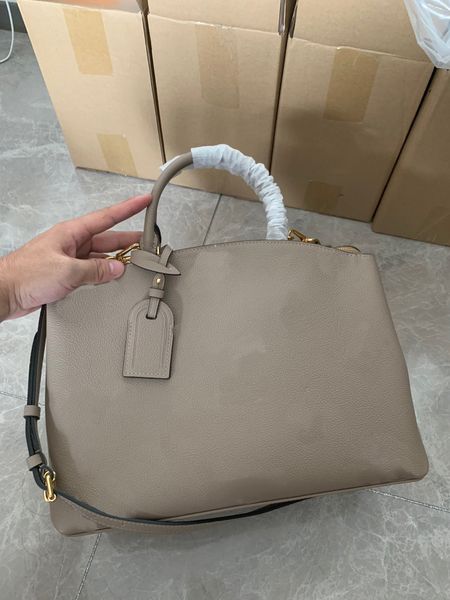 m45811 grand palais handbag shoulder bags fashion tote handbags embossed leather new business bag women crossbody totes m45842 wallet black
m45811 grand palais handbag shoulder bags fashion tote handbags embossed leather new business bag women crossbody totes m45842 wallet black