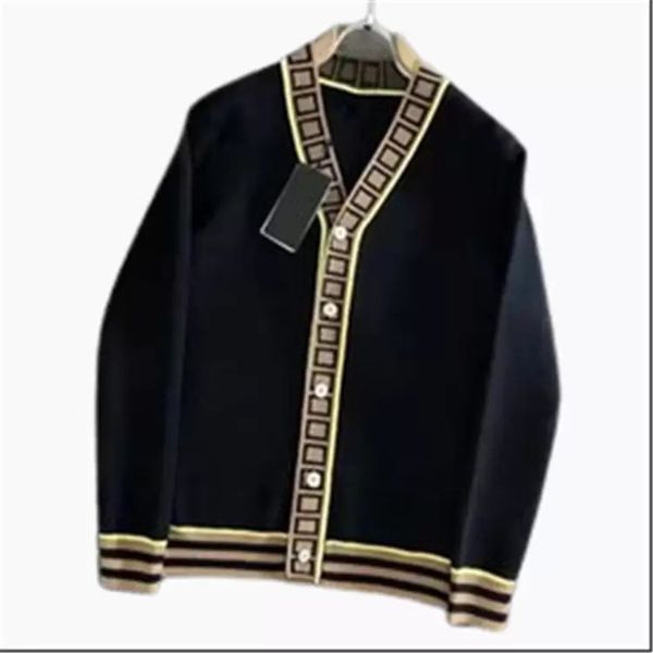 21ss sweater cardigan men casual v-neck shirt autumn winter slim fit long sleeve mensdesigner sweaters knitted pull homme top, White;black
21ss sweater cardigan men casual v-neck shirt autumn winter slim fit long sleeve mensdesigner sweaters knitted pull homme top, White;black