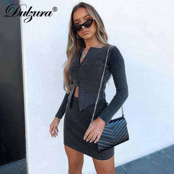 ribbed knitted women two piece set crop cardigan mini skirt zipper bodycon streetwear matching autumn winter, Black;white
ribbed knitted women two piece set crop cardigan mini skirt zipper bodycon streetwear matching autumn winter, Black;white