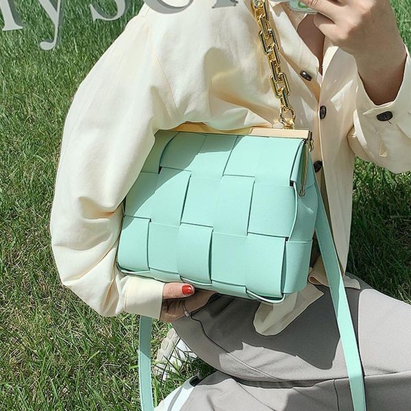 evening bags luxury weave chain crossbody bag 2021 summer pu leather designer lady handbag travel shoulder
evening bags luxury weave chain crossbody bag 2021 summer pu leather designer lady handbag travel shoulder
