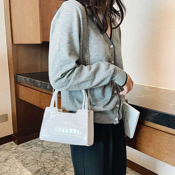 fashion small luxury crocodile wholesale girl fashion chain bag square 2021 new fashion mini handbag single shoulder messenger women saddle
fashion small luxury crocodile wholesale girl fashion chain bag square 2021 new fashion mini handbag single shoulder messenger women saddle