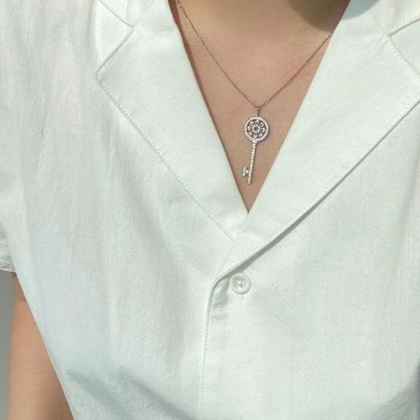 chains sterling silver s925 classic 1:1 restored tif simple key diamond necklace beautiful cute lady charm jewelry gift 
chains sterling silver s925 classic 1:1 restored tif simple key diamond necklace beautiful cute lady charm jewelry gift
