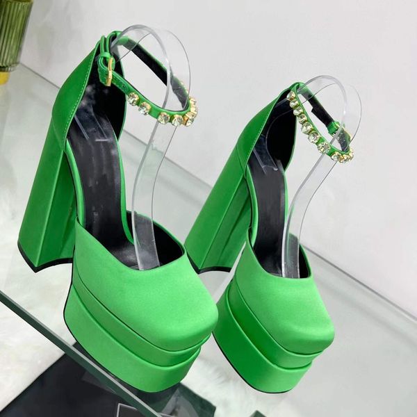 2022sandals designer womens shoes heels women sandal thick with red bottom lady slipper summer footwear fashion 13cm heel b, Black
2022sandals designer womens shoes heels women sandal thick with red bottom lady slipper summer footwear fashion 13cm heel b, Black
