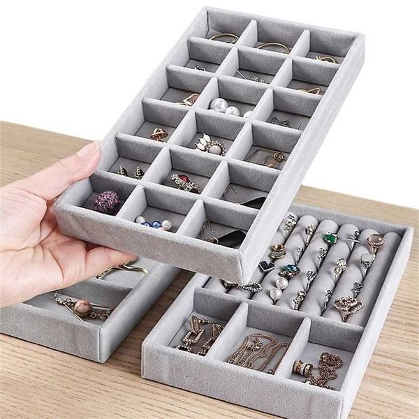portable velvet jewelry organizer tray holder ring necklace display storage earrings box showcase drawer 2/4pcs 211105, Black
portable velvet jewelry organizer tray holder ring necklace display storage earrings box showcase drawer 2/4pcs 211105, Black