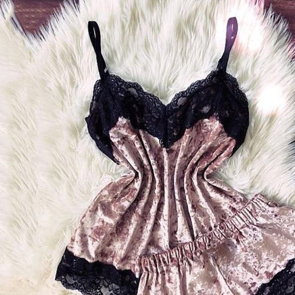 lingerie camisole lace women sleepwear bow shorts v neck velvet monster pajamas set woman outfit, Black;red
lingerie camisole lace women sleepwear bow shorts v neck velvet monster pajamas set woman outfit, Black;red