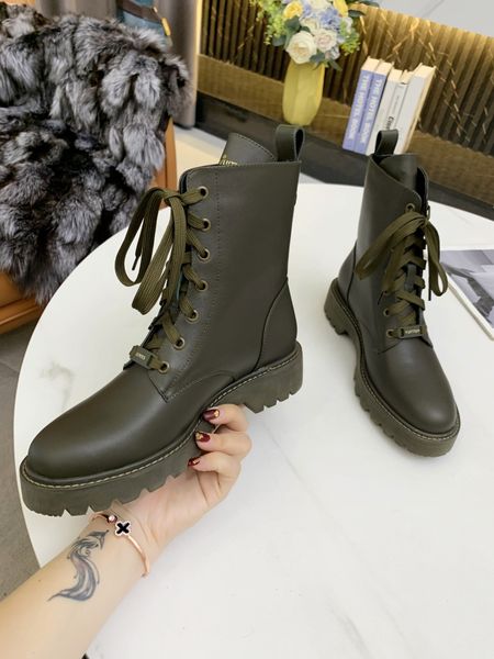 designer boots women's pull-on with pouch matte patent leather inverted triangle buckle luxury brand, Black
designer boots women's pull-on with pouch matte patent leather inverted triangle buckle luxury brand, Black