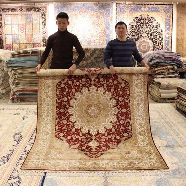 carpets yilong 5.6'x8.3' classical silk handknotted hand made persian rugs(cqg23a5.6x8.3)
carpets yilong 5.6'x8.3' classical silk handknotted hand made persian rugs(cqg23a5.6x8.3)