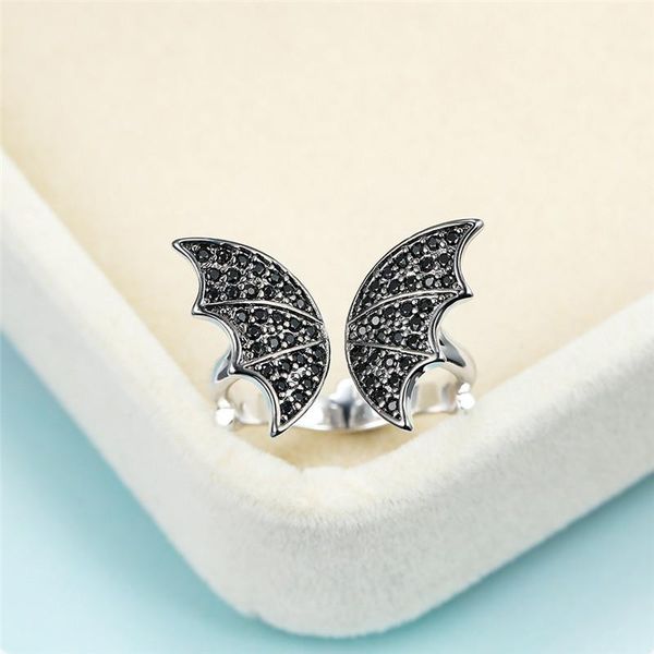white zircon black stone bat ring vintage fashion silver color gold rings for women open adjustable jewelry halloween gift cluster, Golden;silver
white zircon black stone bat ring vintage fashion silver color gold rings for women open adjustable jewelry halloween gift cluster, Golden;silver