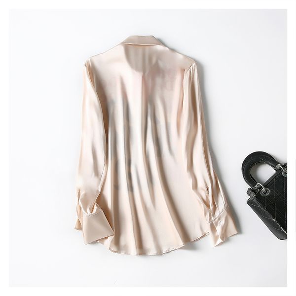 blouses early spring 2021 cardigan printed lapel silk street trendsetter single breasted long sleeve women's wear, White
blouses early spring 2021 cardigan printed lapel silk street trendsetter single breasted long sleeve women's wear, White