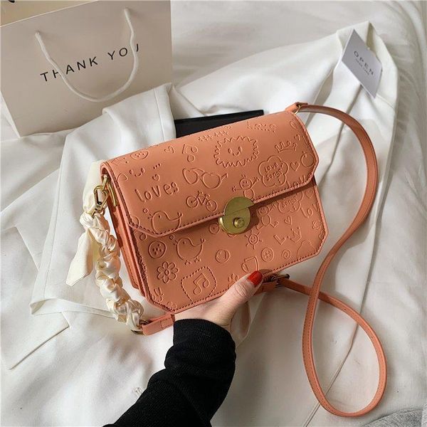 shoulder bags trendy little bag female 2021 summer cartoon printed small square fashion chain one messenger
shoulder bags trendy little bag female 2021 summer cartoon printed small square fashion chain one messenger