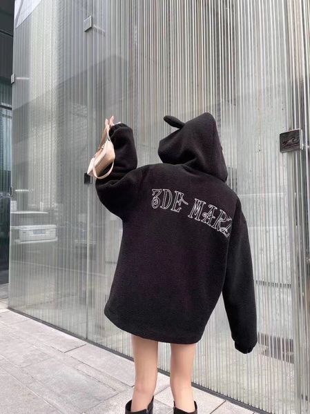 brand hoodie 2021 autumn winter loose pocket three-dimensional bear ears hooded thickened warm and environment-friendly lamb wool cotton coa, Black
brand hoodie 2021 autumn winter loose pocket three-dimensional bear ears hooded thickened warm and environment-friendly lamb wool cotton coa, Black