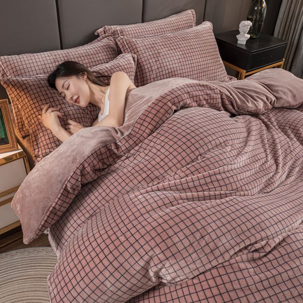 thickened milk four autumn and winter double-sided flannel plush sheet quilt cover three piece set on the bed
thickened milk four autumn and winter double-sided flannel plush sheet quilt cover three piece set on the bed