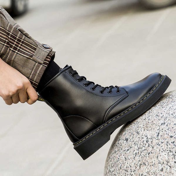 2022 spring new leather thickened warm high waist martin boots lace up women's shoes, Black
2022 spring new leather thickened warm high waist martin boots lace up women's shoes, Black