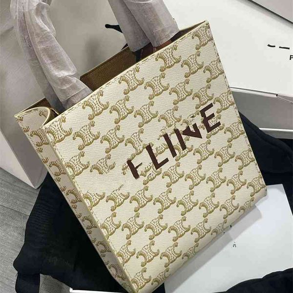 delivery of original leather women's bag cabas triome arc de triomphe mini white tote
delivery of original leather women's bag cabas triome arc de triomphe mini white tote