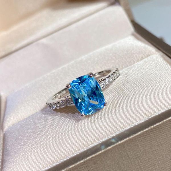cluster rings luxury princess jewelry pure 925 sterling silver ring shine ocean blue stone for women party daily wedding engagement, Golden;silver
cluster rings luxury princess jewelry pure 925 sterling silver ring shine ocean blue stone for women party daily wedding engagement, Golden;silver
