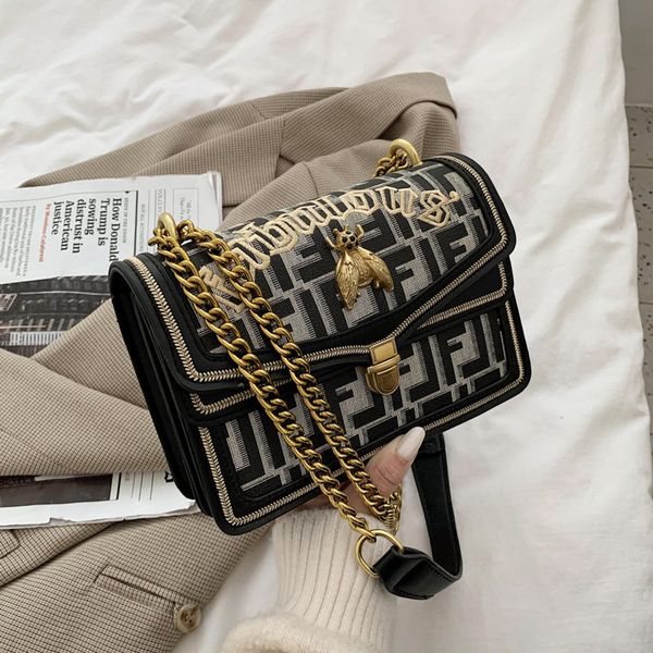 designer handbags bag 2021 new small square korean fashion embroidered thread chain single shoulder chaowanghong women's messenger bag
designer handbags bag 2021 new small square korean fashion embroidered thread chain single shoulder chaowanghong women's messenger bag