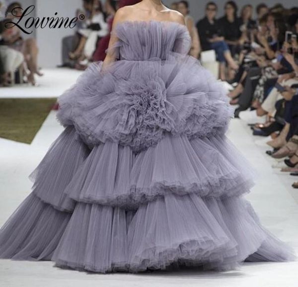 chic design tiered tulle party dress 2021 ruffles puffy long prom dresses strapless celebrity evening gown pageant vestido, White;black
chic design tiered tulle party dress 2021 ruffles puffy long prom dresses strapless celebrity evening gown pageant vestido, White;black